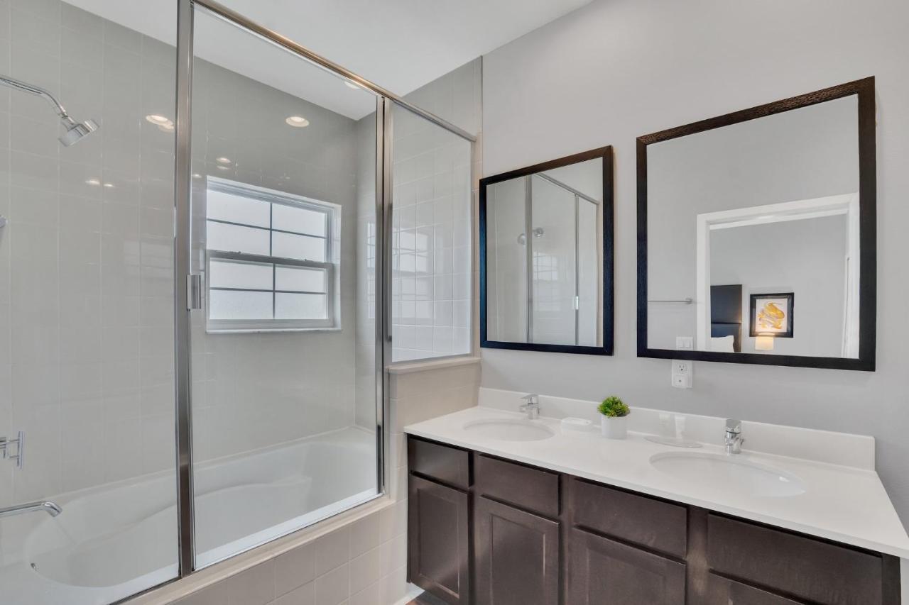 Upscale 2Br Lakefront Townhome - Private Hot Tub! Ορλάντο Εξωτερικό φωτογραφία