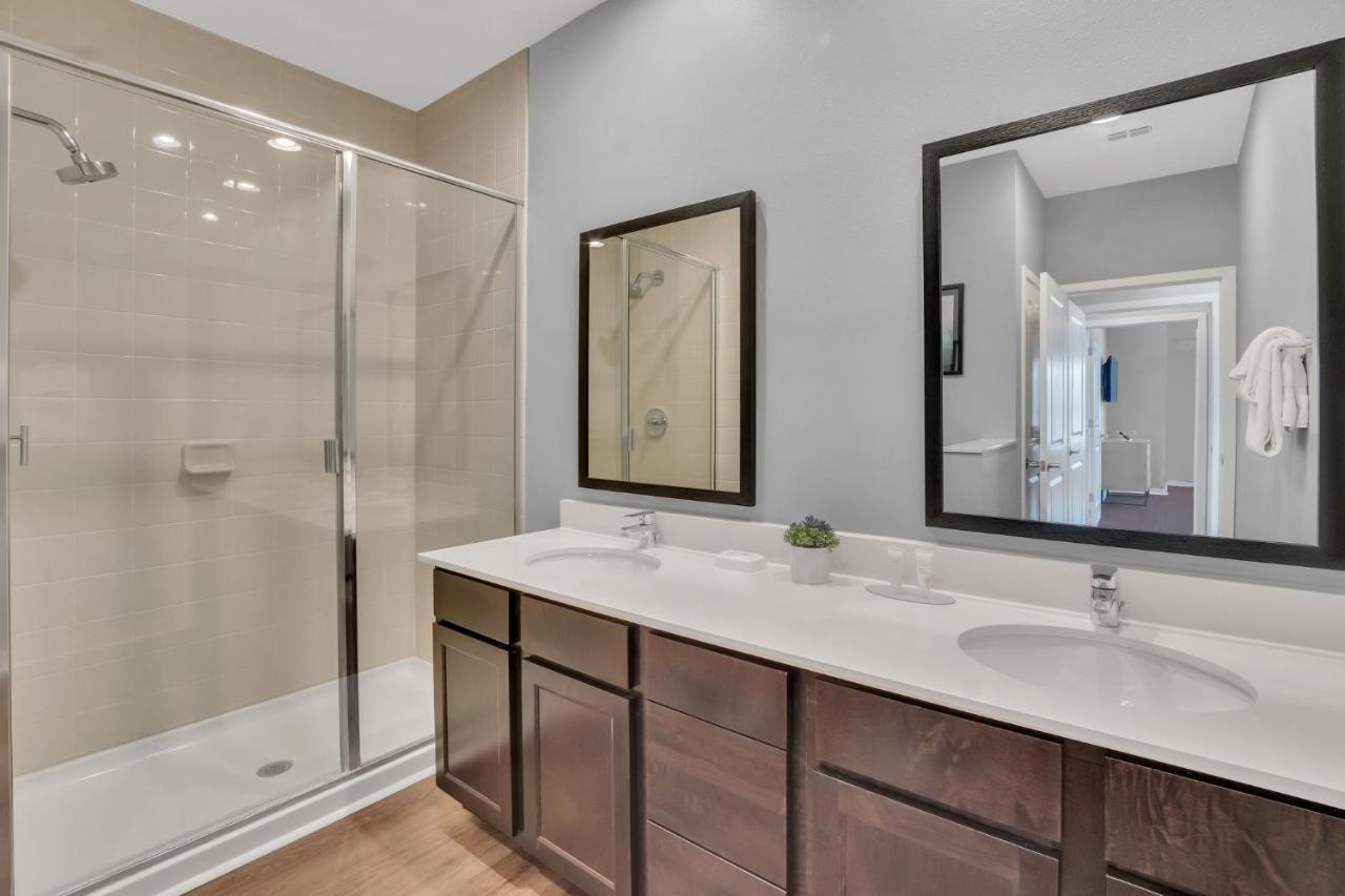 Upscale 2Br Lakefront Townhome - Private Hot Tub! Ορλάντο Εξωτερικό φωτογραφία